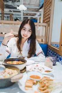 娱乐吃瓜酱娜娜摆摊